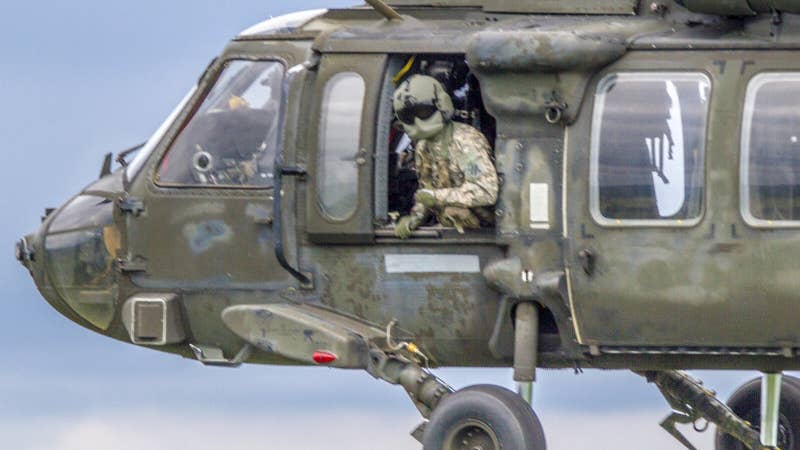 美国陆军的UH-60V将老式黑鹰带入数字时代