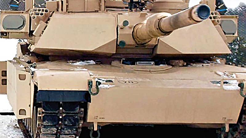图像出现的M1A2艾布拉姆斯坦克配备奖杯主动保护系统