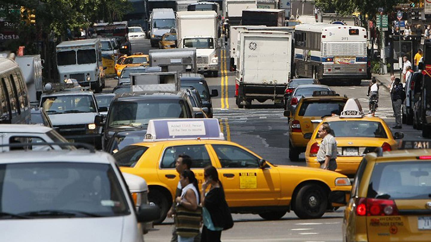 一个当地人的指南，慢慢地被纽约市的交通堵塞死，在五辆车