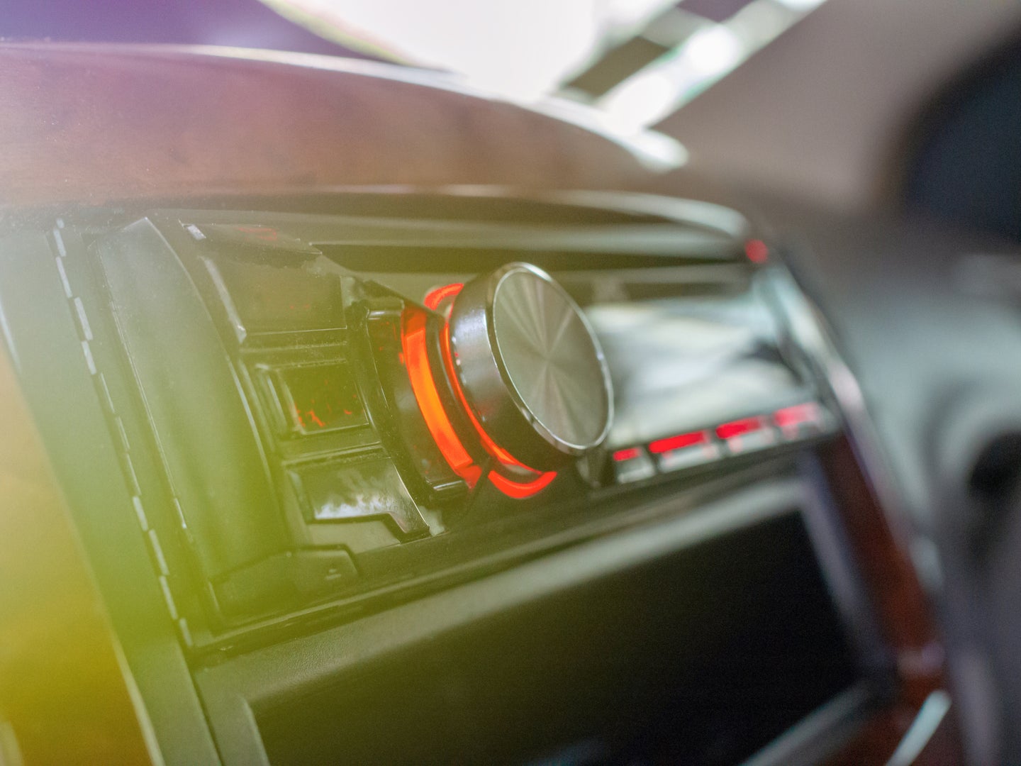 最佳扩音器组件扬声器:获得水晶清晰的声音在您的车