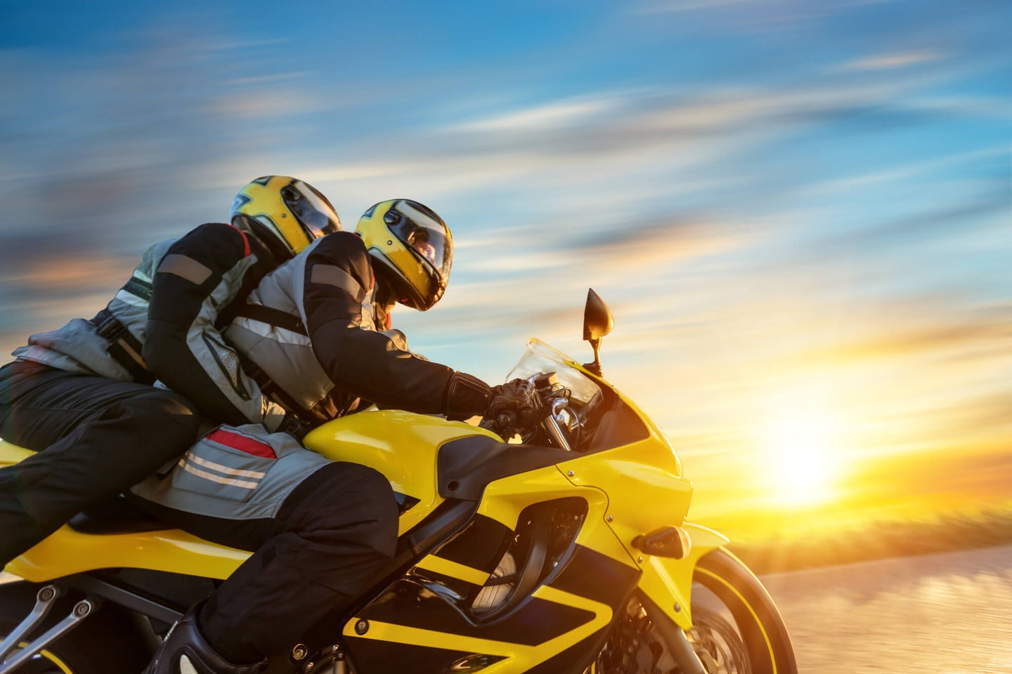 保持凉爽和安全与最好的纺织摩托车夹克