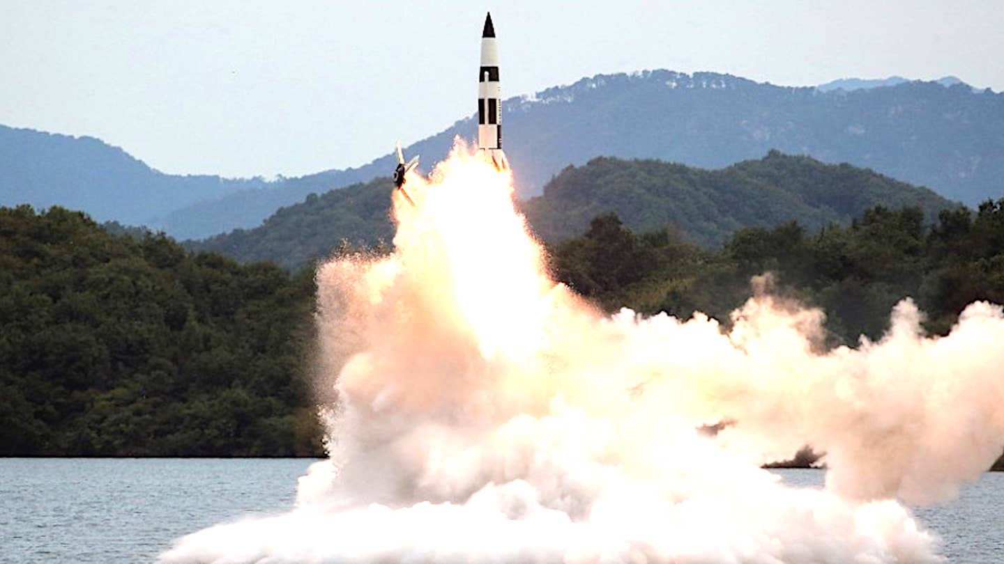 不要嘲笑朝鲜的新型湖射弹道导弹