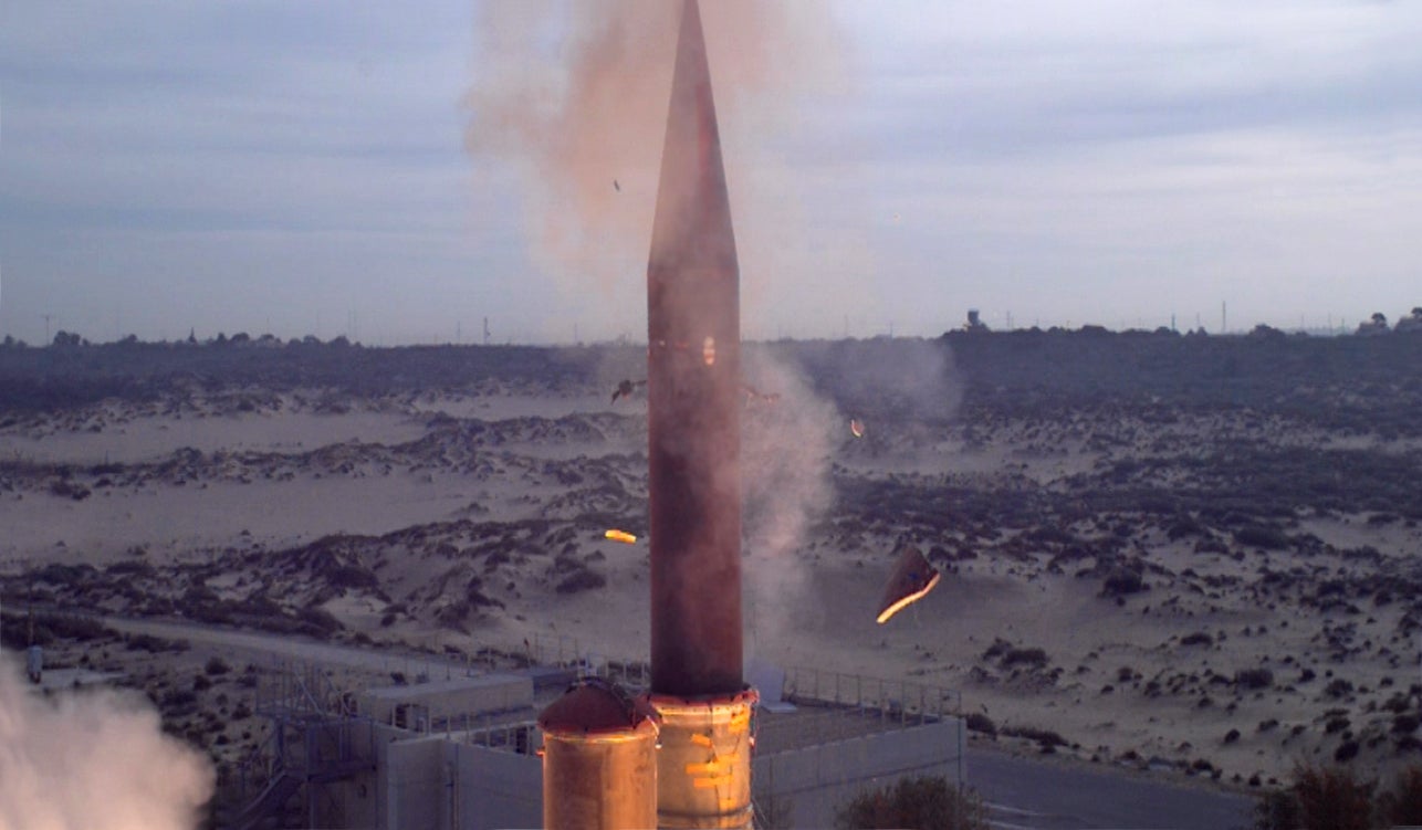 箭式导弹拦截叙利亚地对空导弹袭击以色列战机