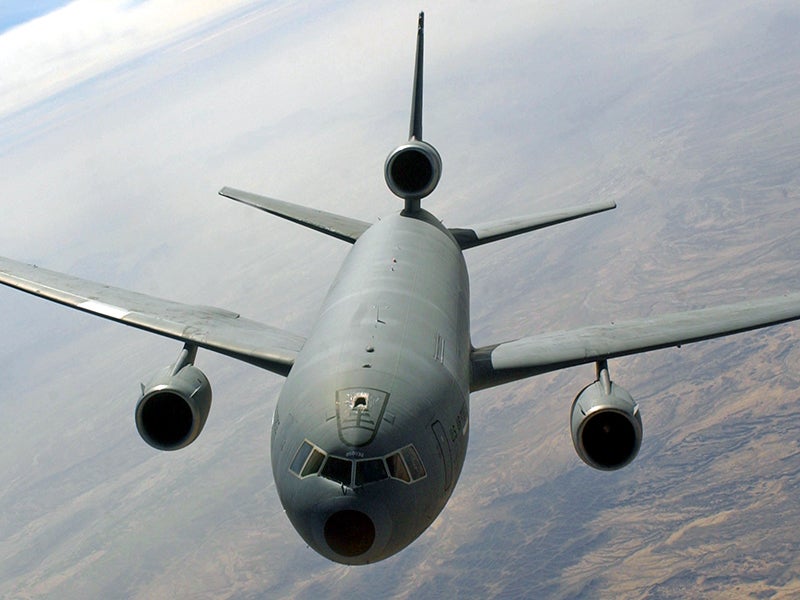 一架KC-10战斗机在叙利亚上空被拦截