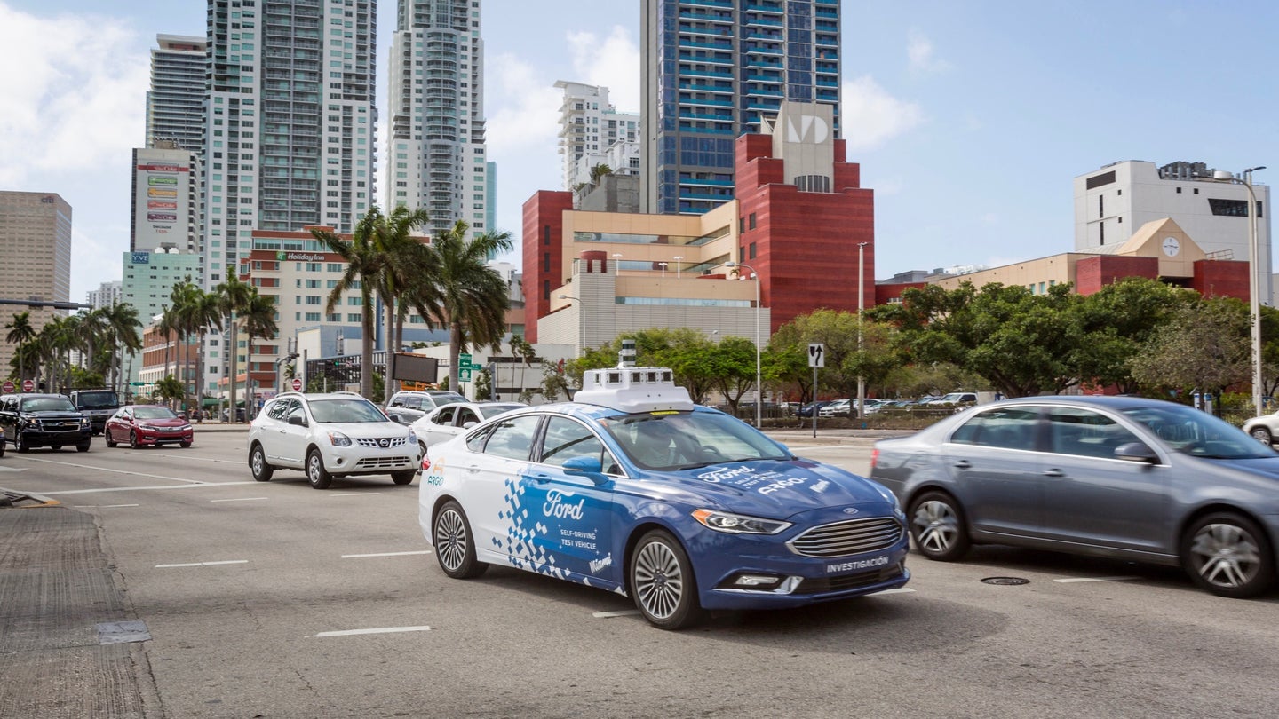 福特在佛罗里达州推出自动驾驶汽车配送服务