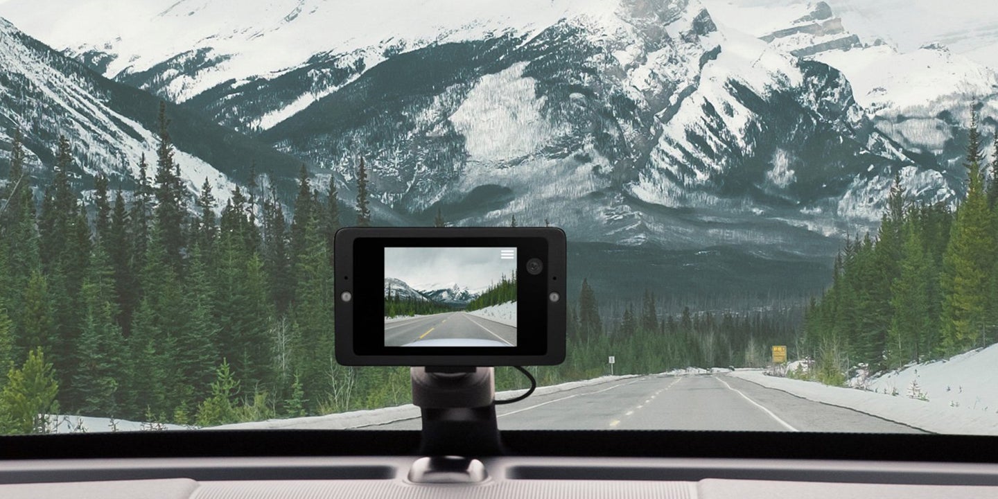 猫头鹰汽车摄像头评论:如果你对拍摄你的驾驶嗤之以鼻，可以选择行车记录仪