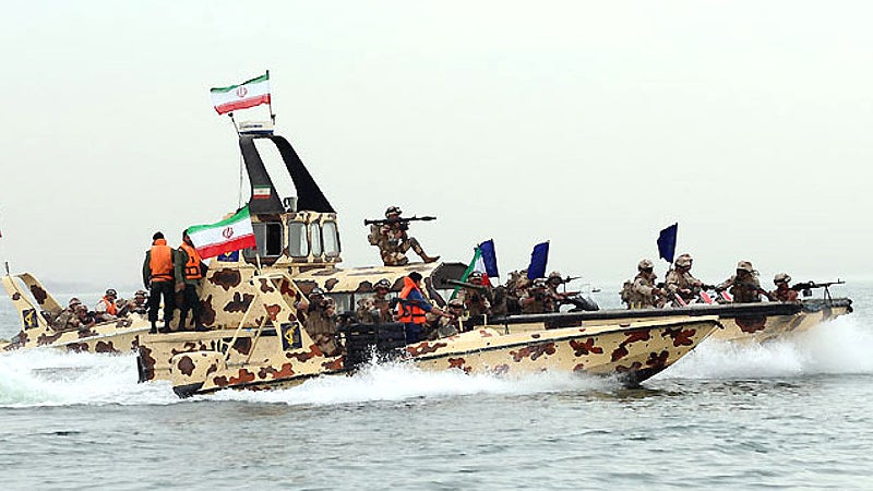 伊朗将封锁霍尔木兹海峡，沙特称曼德海峡不再安全