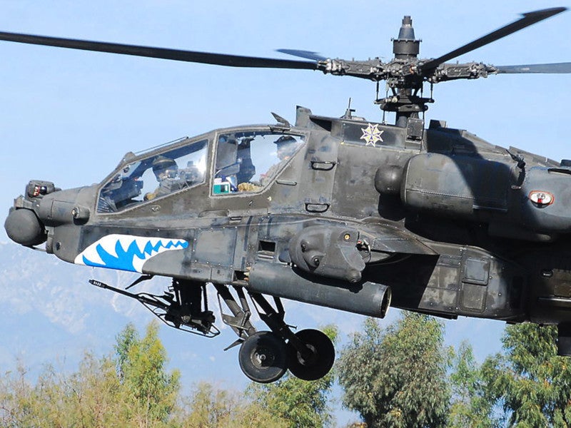 陆军将用未来的高速武装侦察直升机替换近一半的阿帕奇武装直升机
