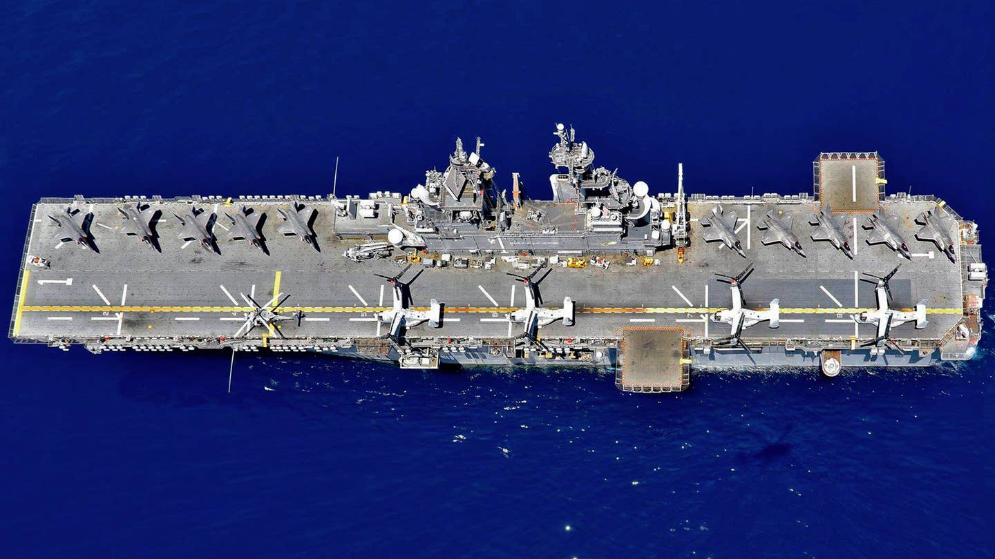 美国两栖攻击舰在中国南海空前大量装载f - 35b