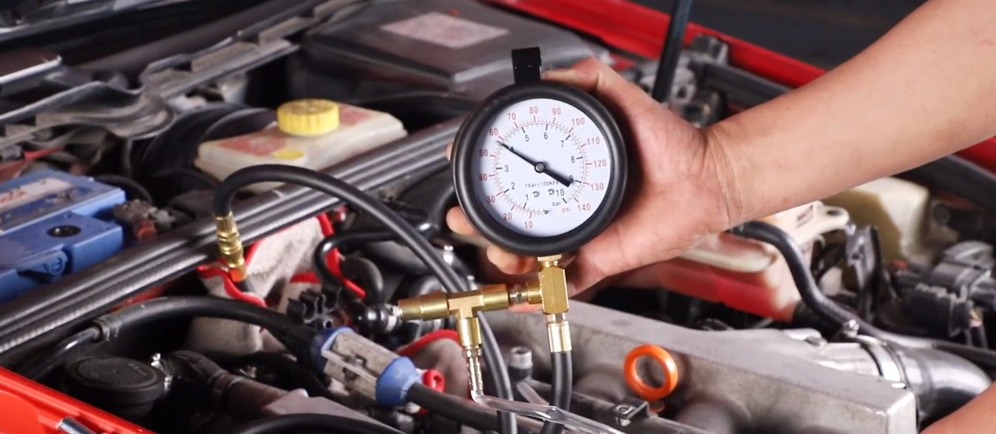 最佳燃油压力测试仪:在家诊断燃油系统问题