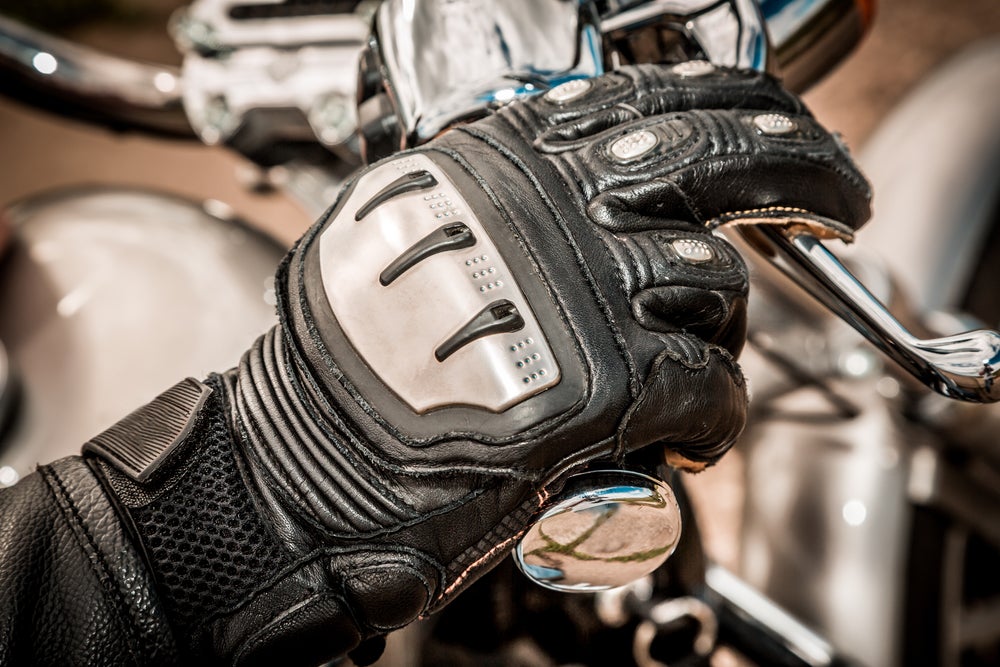 安全又有型的摩托车皮手套