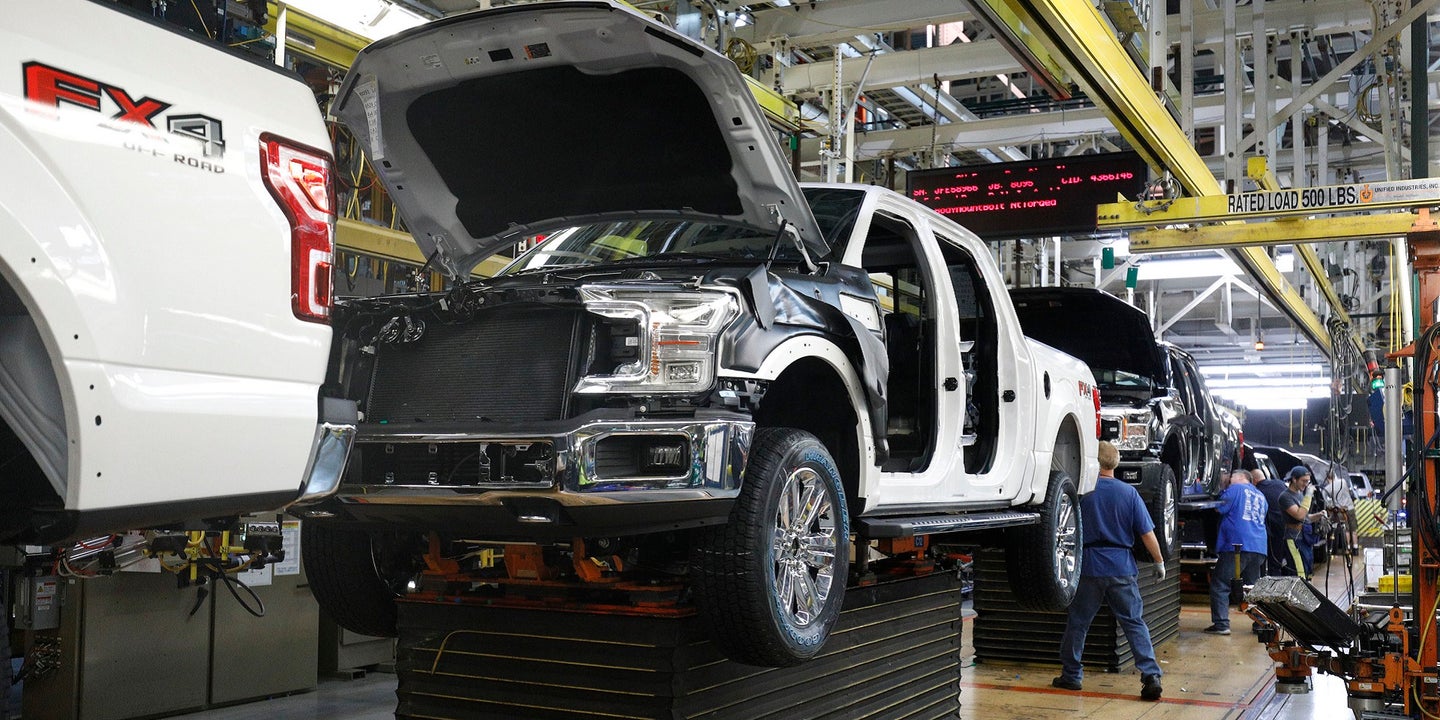 福特、通用汽车和FCA停止在美国生产新车:报告