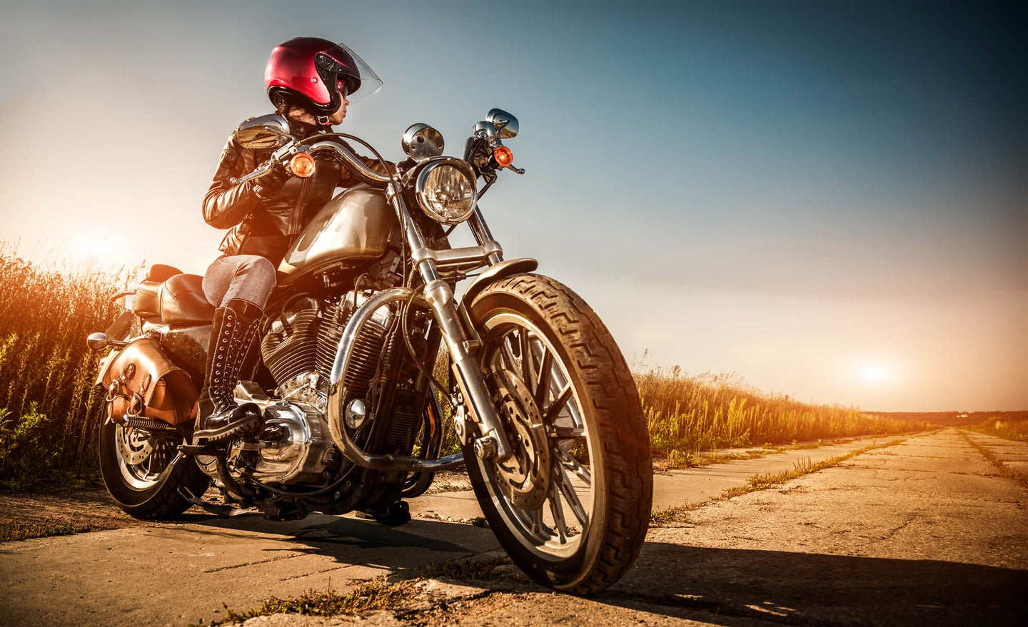 女性最好的摩托车头盔:骑车时保护你的头部
