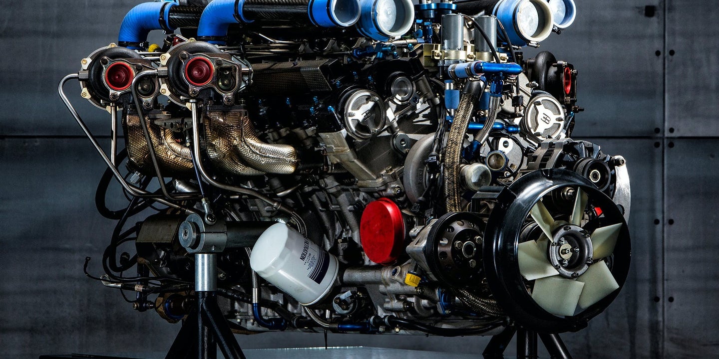 Peek的引擎盖下迷人的Quad-Turbo布加迪EB110 Supersport
