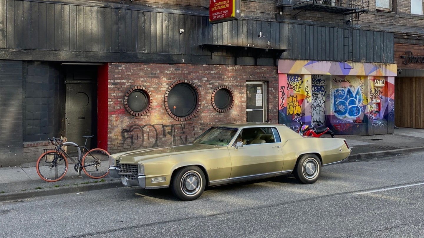 每天开一辆1968年的凯迪拉克Eldorado会让你觉得你生活在一个黄金之城