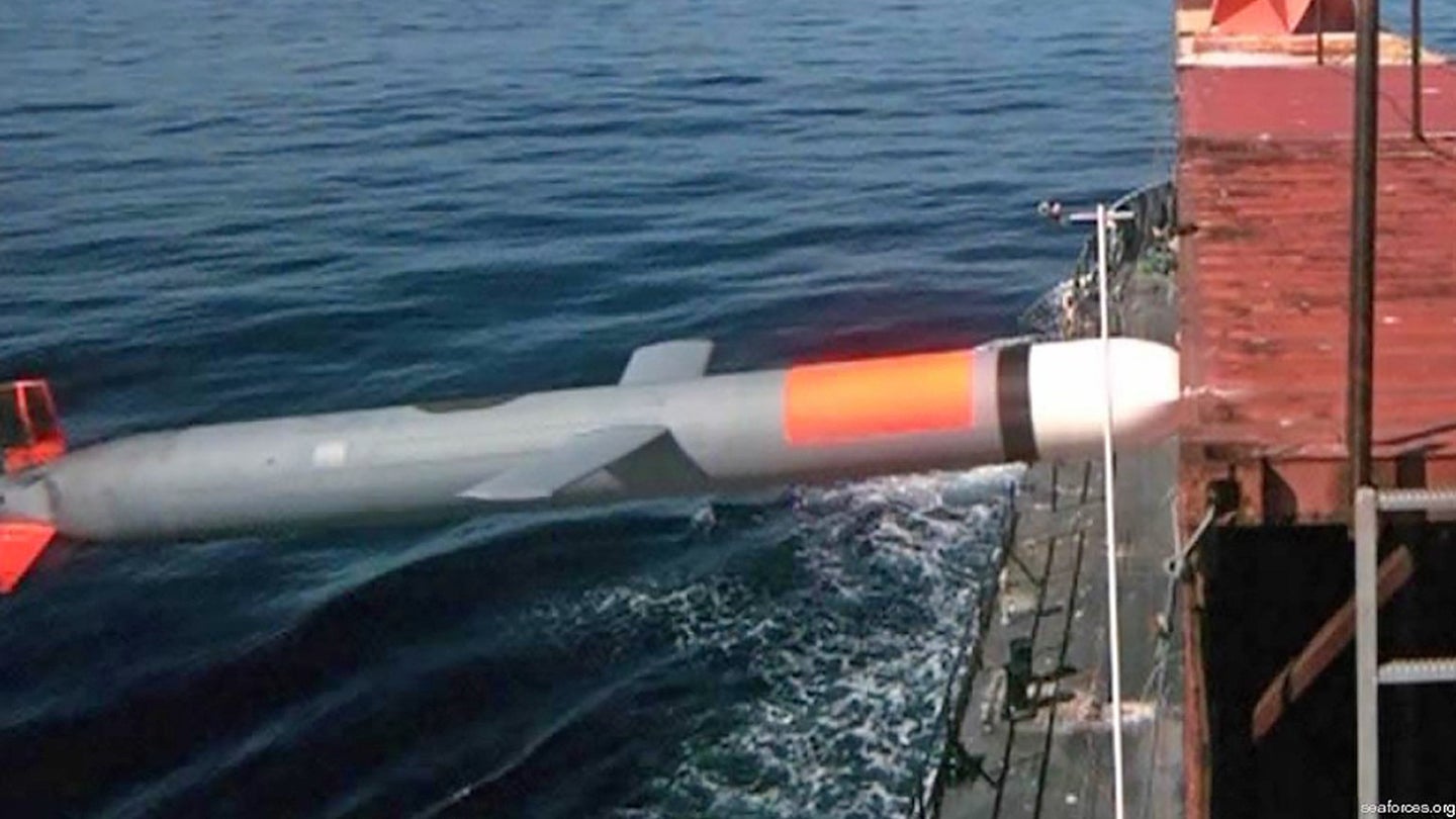 澳大利亚将购买战斧巡航导弹，将获得至少8艘核潜艇