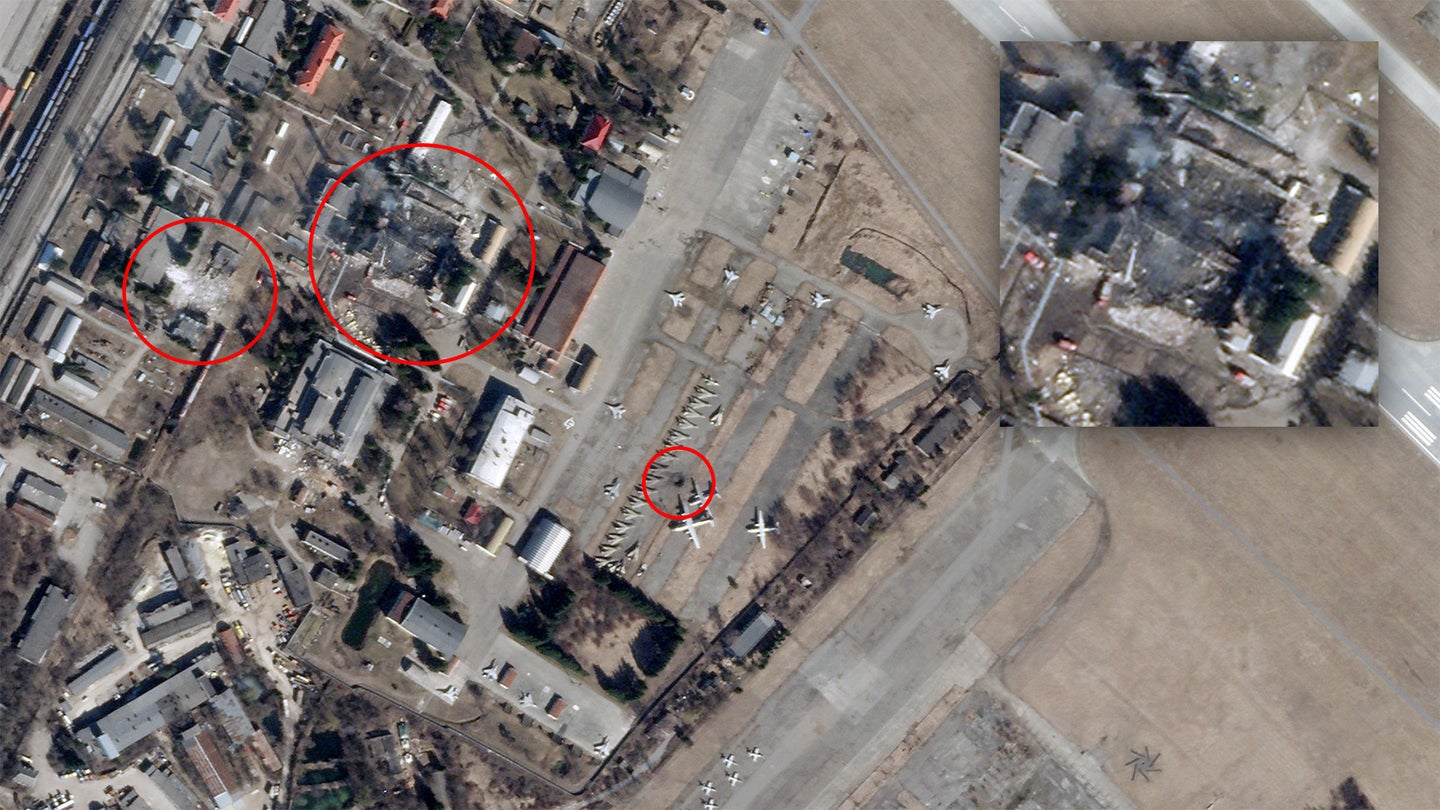 俄罗斯导弹袭击摧毁了乌克兰米格-29仓库的机库卫星图像显示