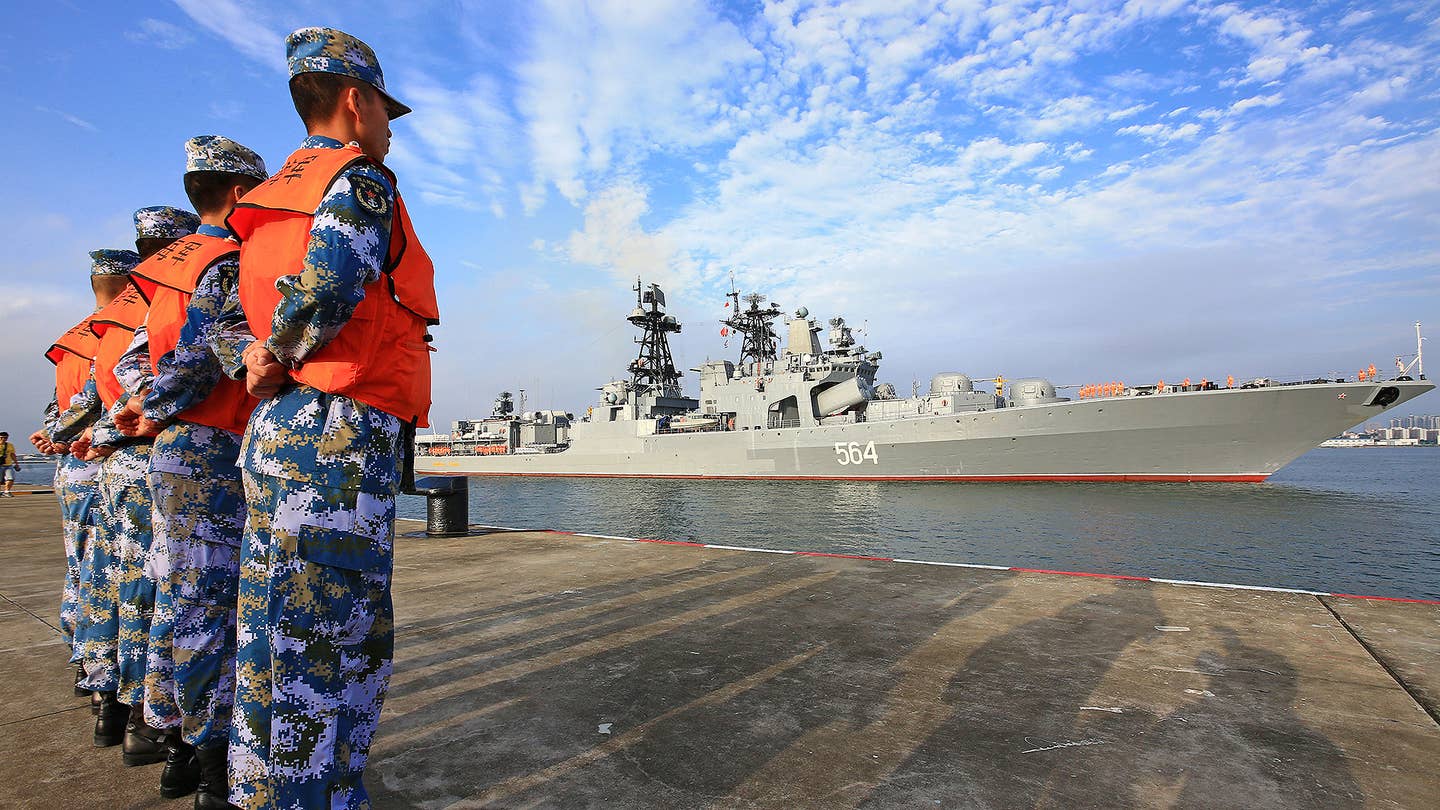 中国和俄罗斯在南海举行夺岛演习