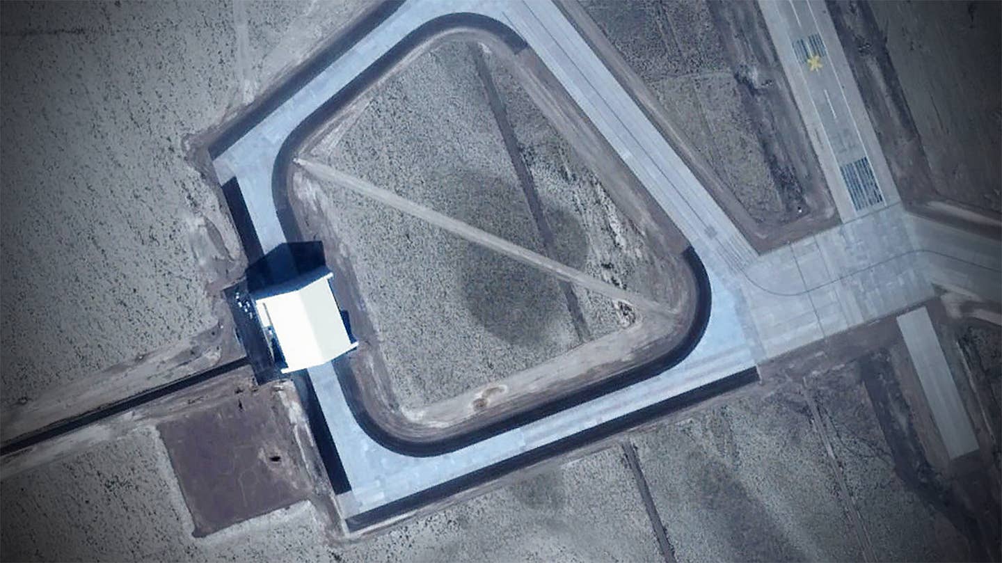 51区巨大的新机库出现在秘密基地的新谷歌地球图像中