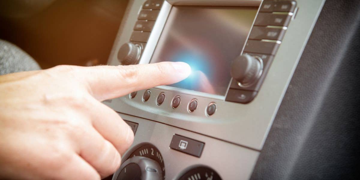 最好的汽车音响系统:找到合适的系统将你的车的音频