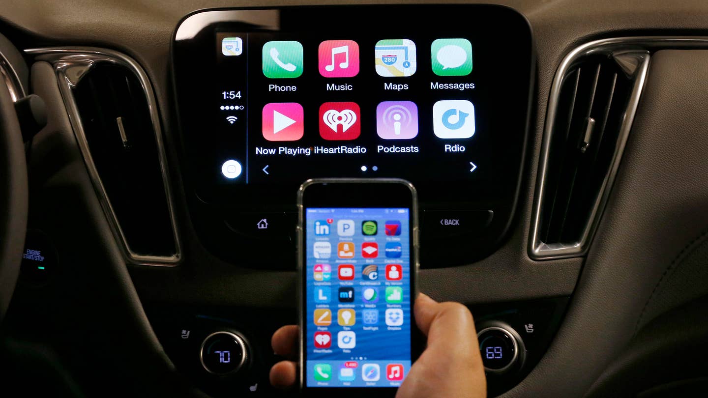 苹果CarPlay将允许你通过信息娱乐屏幕支付汽油:报道
