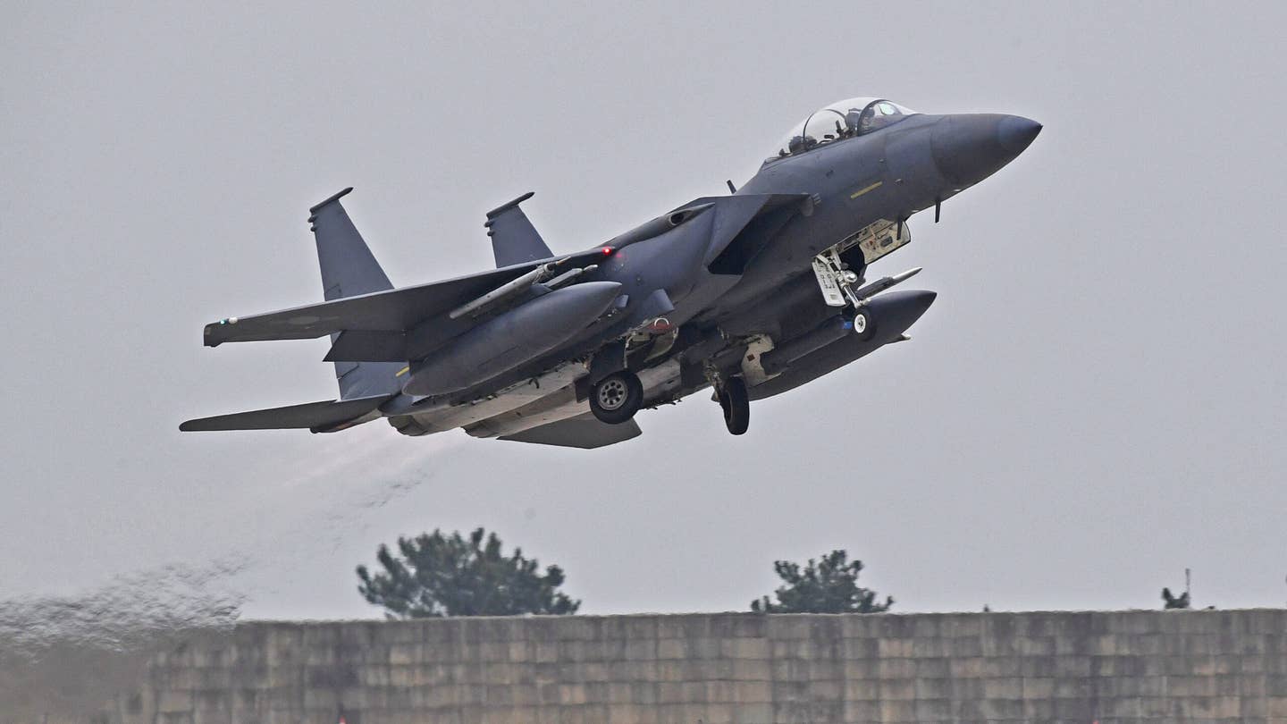 朝鲜战机接近韩国边境，韩国紧急出动30架战机