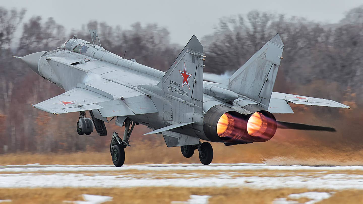 俄罗斯米格-31猎狐犬被证明对乌克兰飞机构成威胁