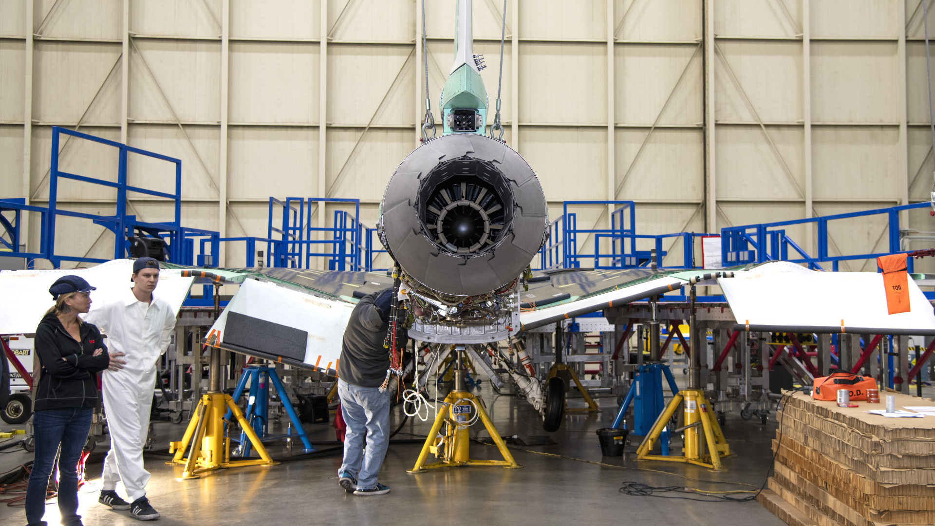 美国宇航局的X-59安静超音速测试喷气机现在有了发动机