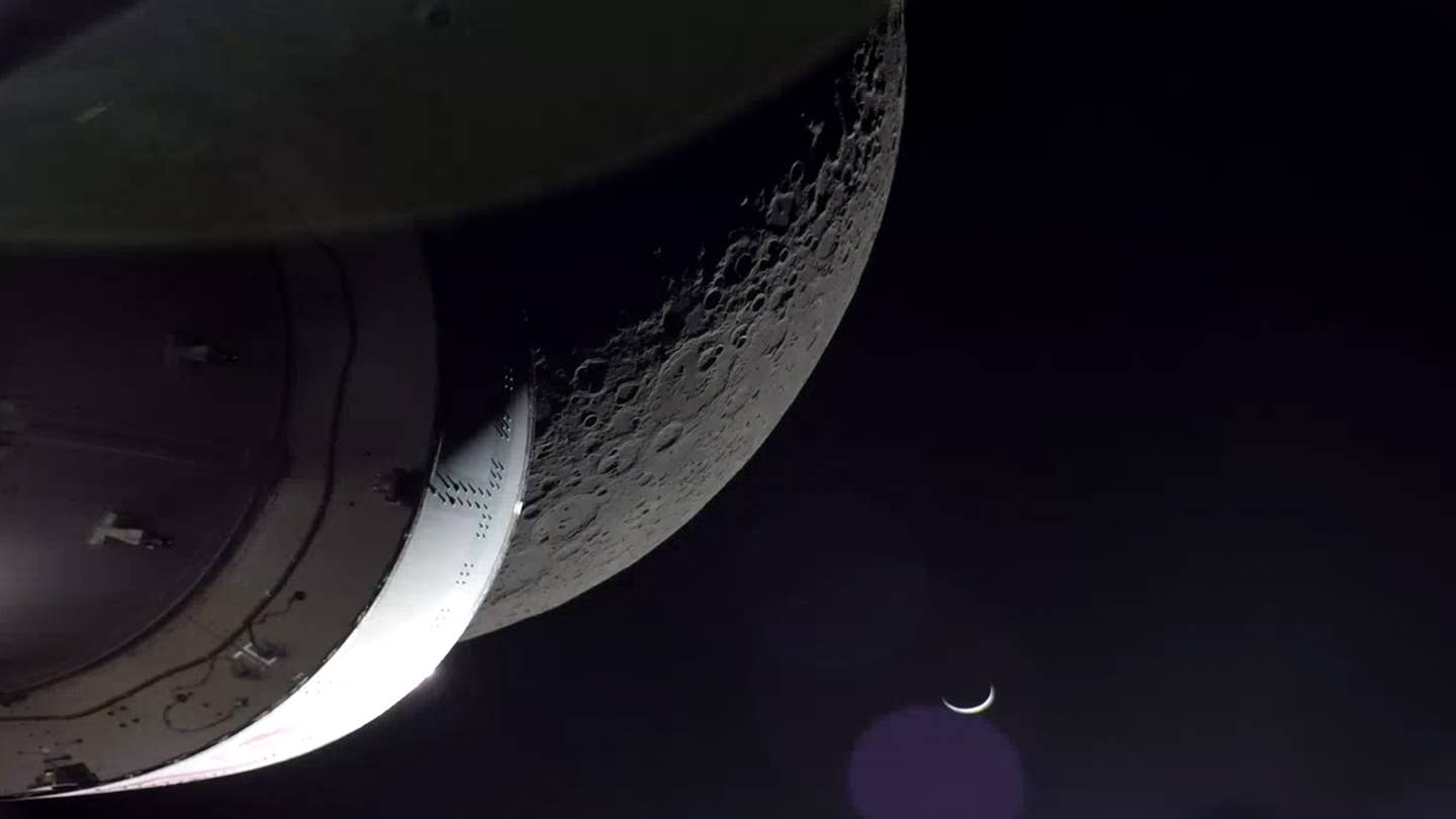 美国宇航局的猎户座在执行月球任务期间拍摄了这些令人惊叹的照片