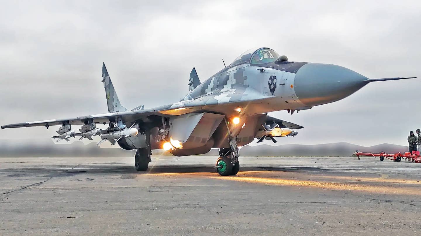 乌克兰米格-29飞行员“果汁”对抗无人机