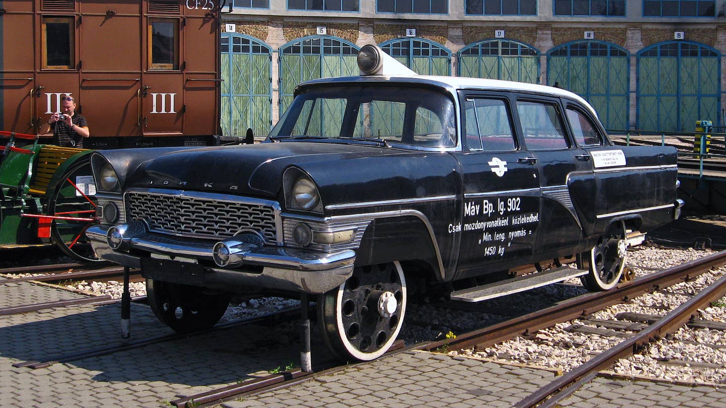 为什么苏联人造了一辆带火车轮子的山寨帕卡德豪华轿车