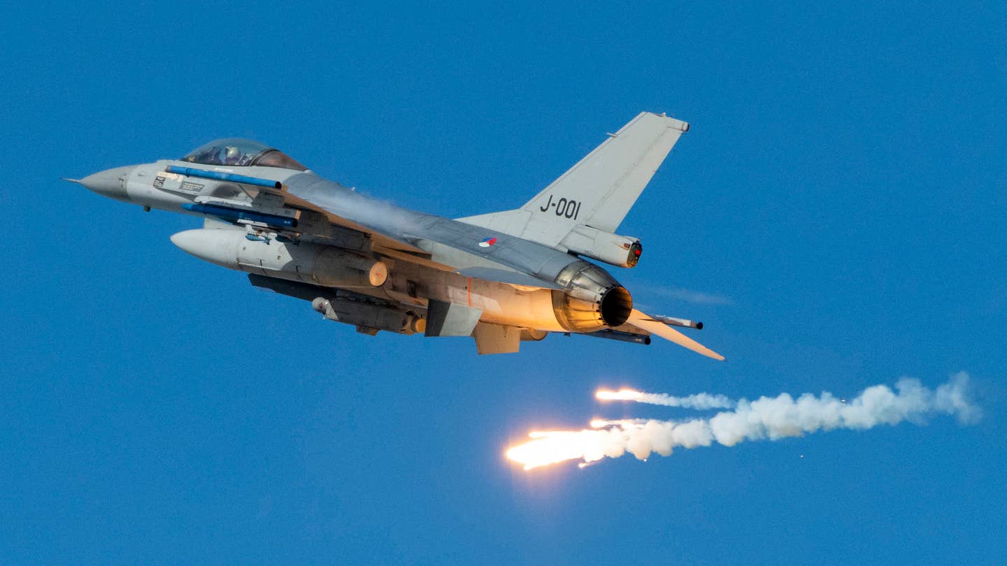 荷兰对向乌克兰转让F-16战机持开放态度(更新)