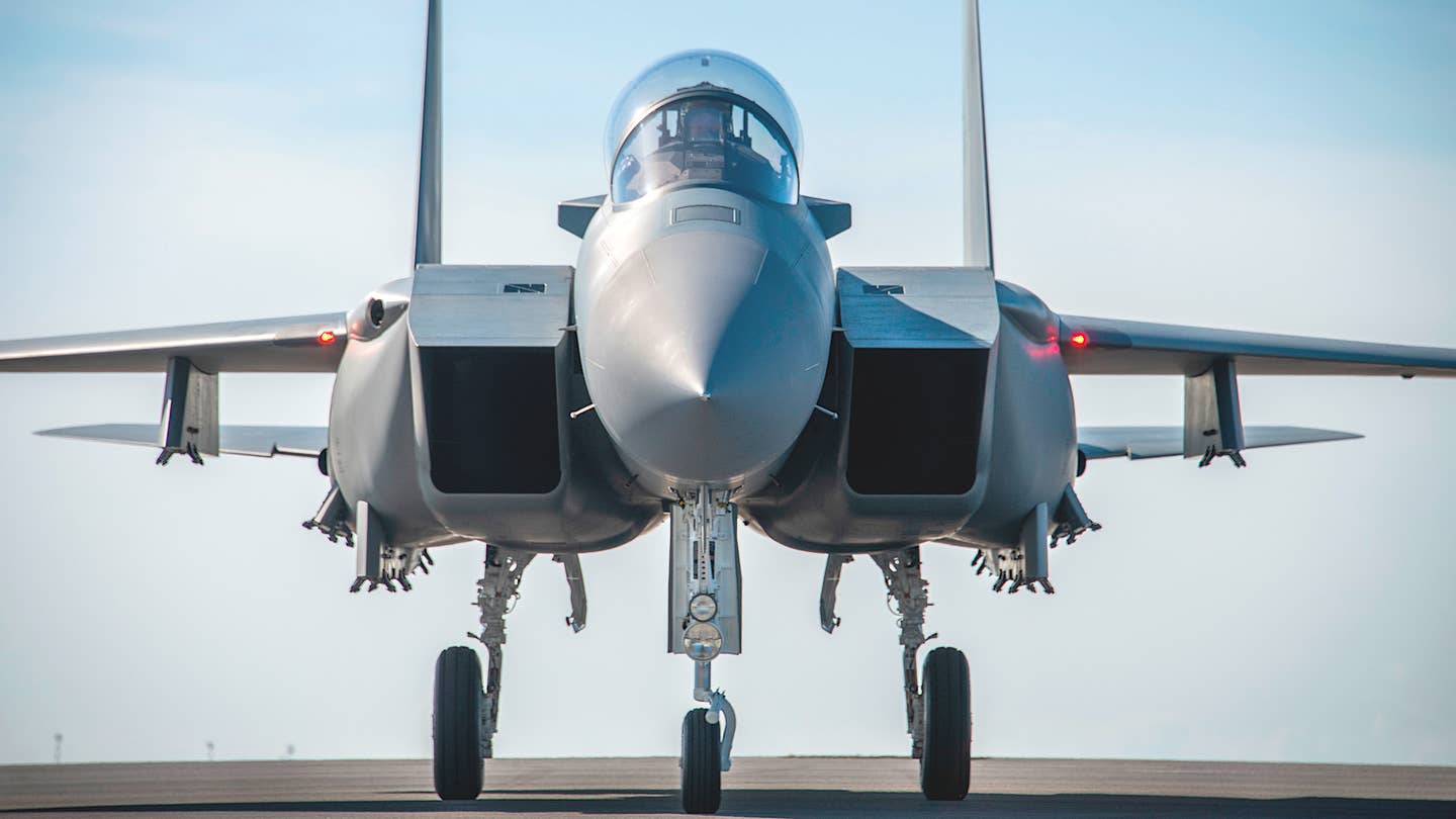 F-15EX第一作战单元将不会获得保形油箱